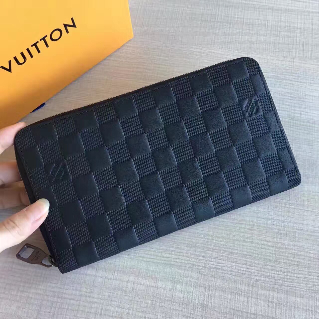 Louis Vuitton Damier Infini кожен органайзер с цип оникс N60002