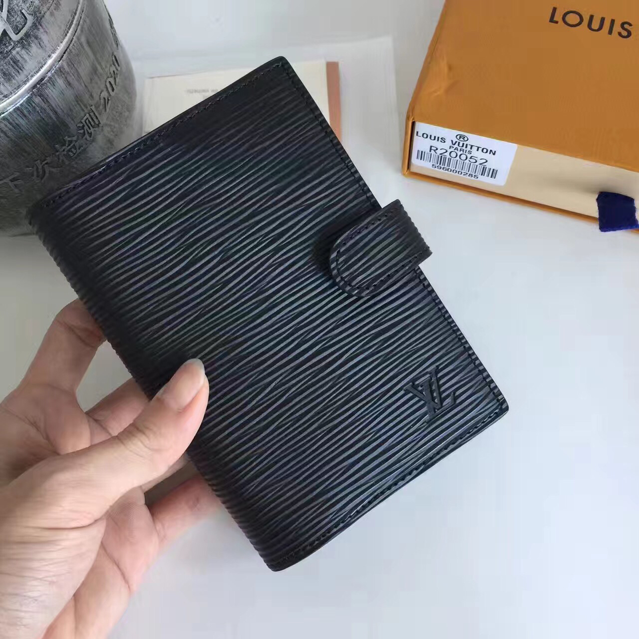 Louis Vuitton Epi кожена визитна картичка M61722