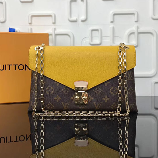 Louis Vuitton Pallas чанта през рамо с верига жълта M41200