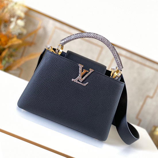 Louis Vuitton Taurillon кожа Capucines Bb черни M97980