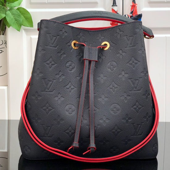 Louis Vuitton монограм Empreinte Neonoe Mm синьо M45256