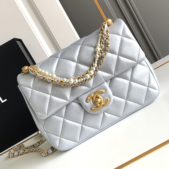 Синя мини чанта с капак Chanel As4384