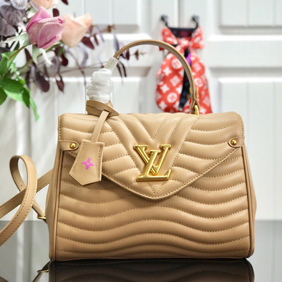 бежова чанта с горна дръжка Louis Vuitton New Wave M53931