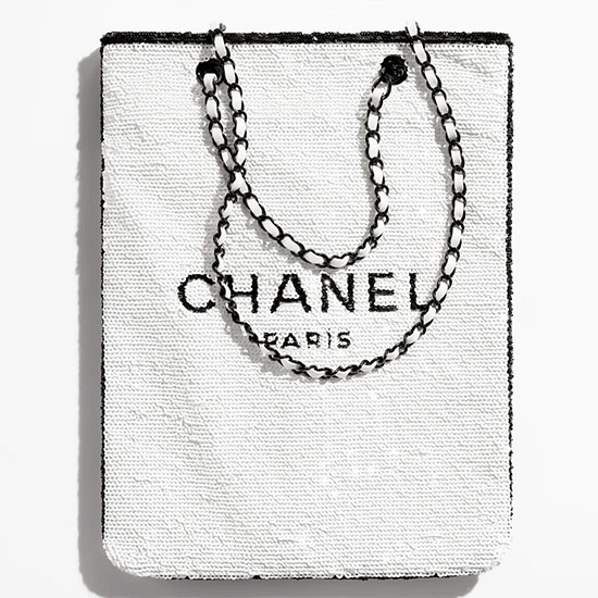 бяла пазарска чанта с пайети на Chanel As4856