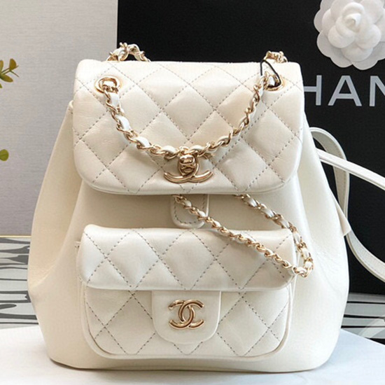 бяла раница от телешка кожа на Chanel As2908