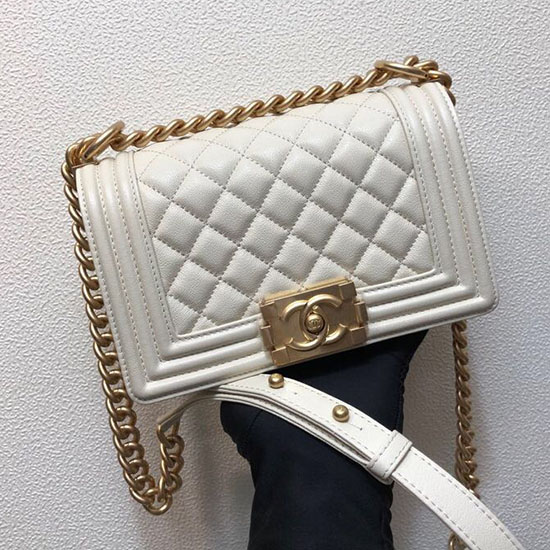 бяла чанта за момче от телешка кожа на Chanel A67085