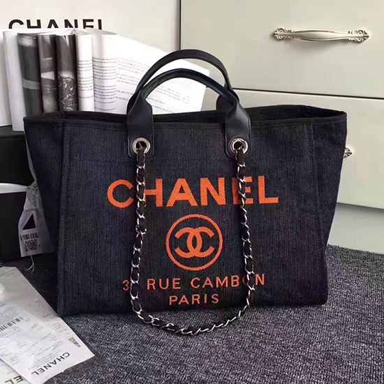 голяма пазарска чанта Deauville от тъмно синьо платно на Chanel A68046