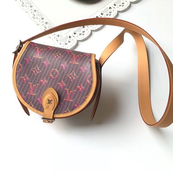 дайре от телешка кожа с щампа Louis Vuitton M55460