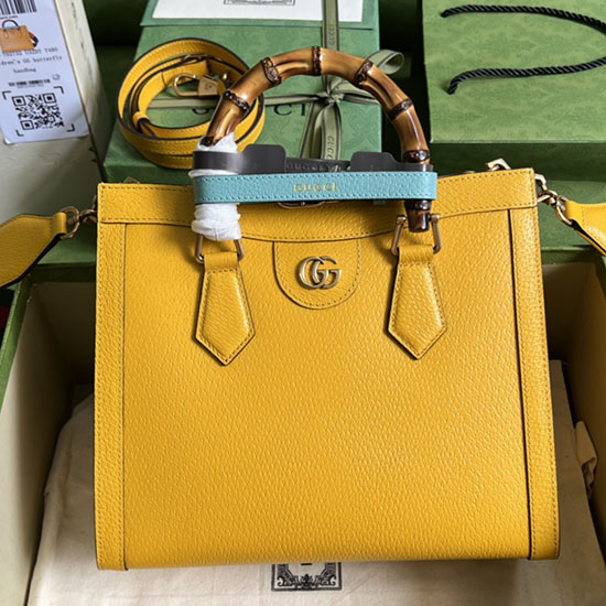 малка чанта Gucci Diana жълта 702721