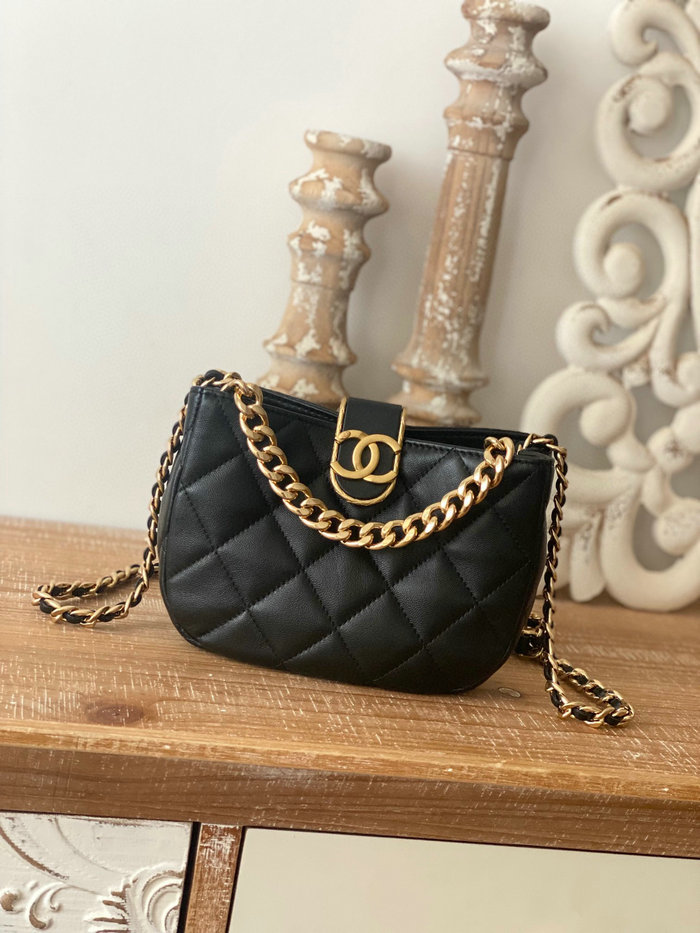 малка чанта Hobo на Chanel черна As3475