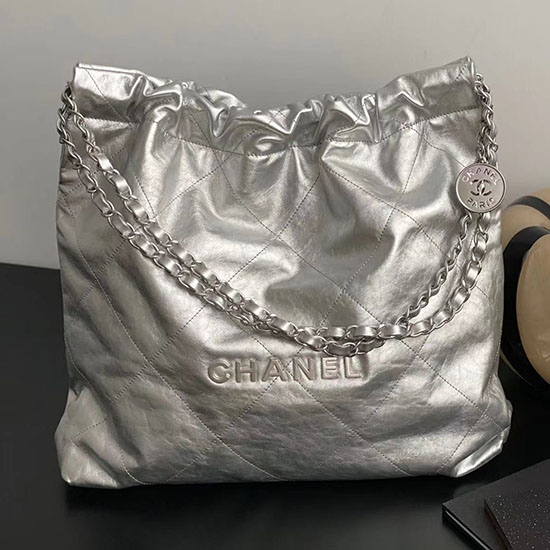 малка чанта от лъскава телешка кожа на Chanel сребро As3260