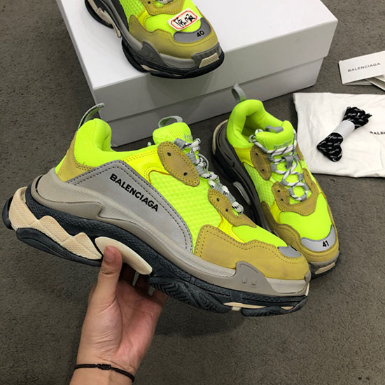 маратонки Balenciaga Triple S B811061k