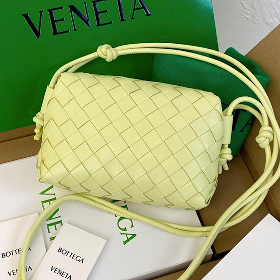 мини кожена чанта през рамо Bottega Veneta B6666834