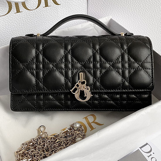 мини чанта Miss Dior черна D3370