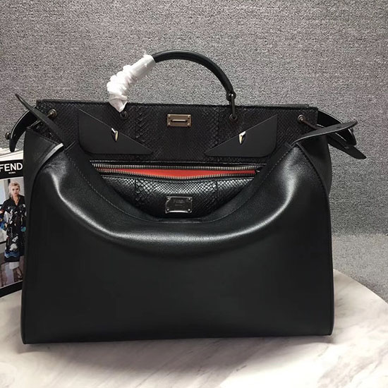 обикновена дамска чанта Fendi Peekaboo с шарка на чантата черна 7va388