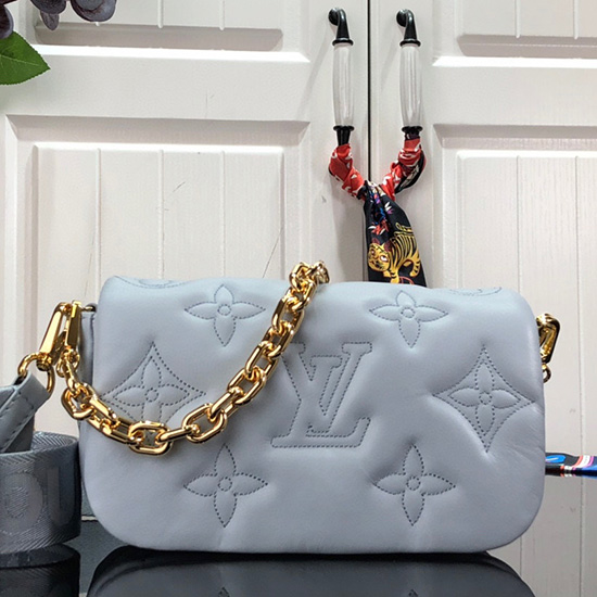 портфейл Louis Vuitton на каишка Bubblegram Blue M81399