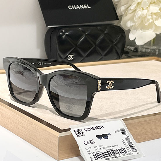 слънчеви очила Chanel Mgc041901