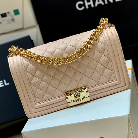 средна момчешка чанта от зърнеста телешка кожа на Chanel бежова A67086