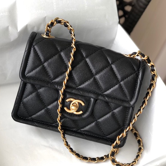 чанта с капак от зърнеста телешка кожа на Chanel черна As2356