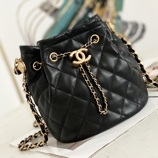 Chanel Jehněčí Bucket Bag Black As2057