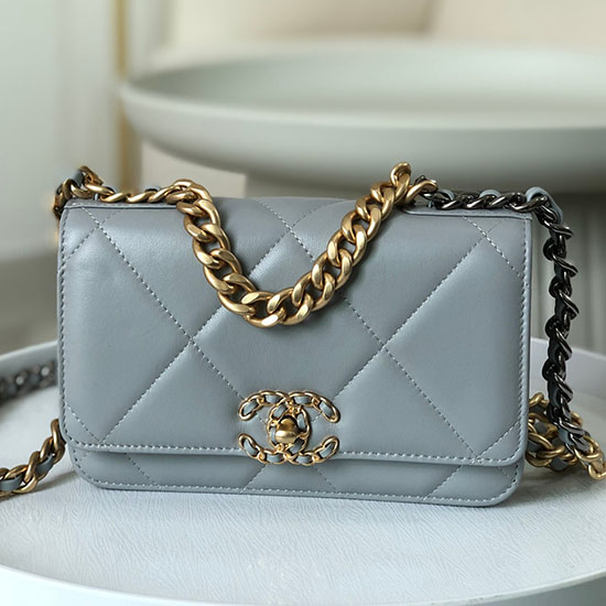 Chanel Lambskin Woc Chain Wallet šedá As0957