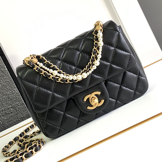 Chanel Mini Taška S Klapkou černá As4385