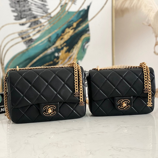 Chanel Taška S Lambskin Klapkou černá As3114