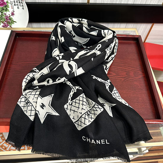 Chanel šátek Dpcs051122