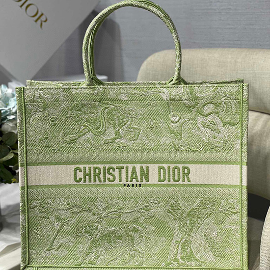 DIOR Vyšívaná Plátěná Taška Na Knihy M128662