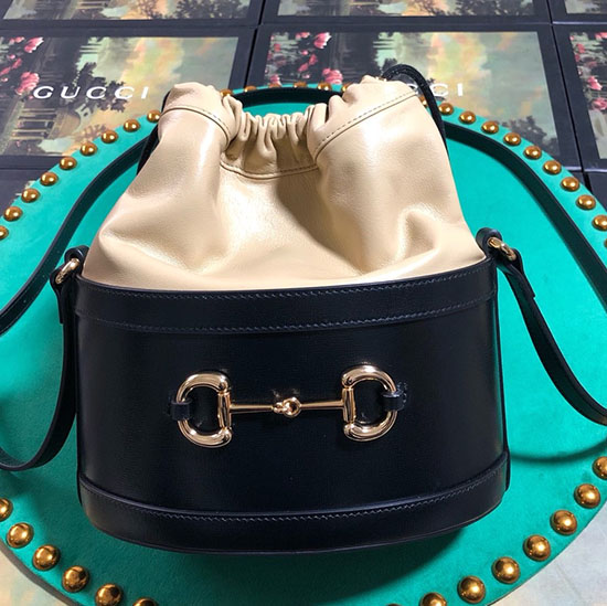 Gucci 1955 Horsebit Bucket Bag černá A Béžová 602118