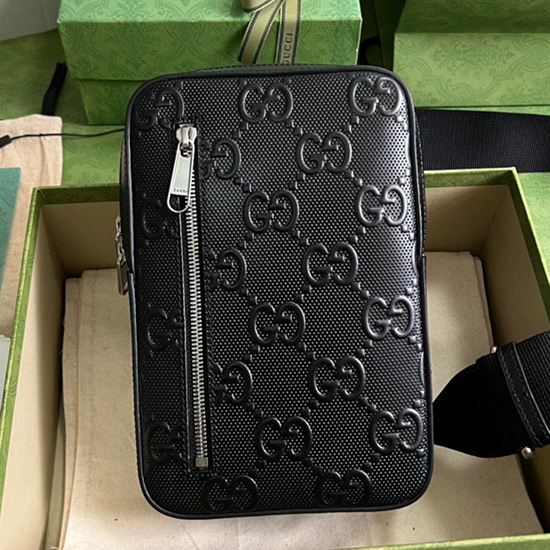 Gucci Gg Embossed Sling Batoh černý 700431