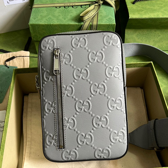 Gucci Gg Embossed Sling Batoh šedý 700431