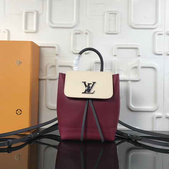 Louis Vuitton Batoh Lockme Z Měkké Telecí Kůže Mini Vínový M54573