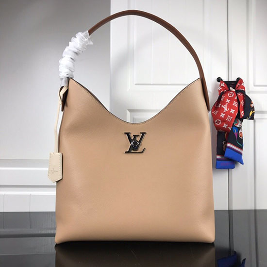 Louis Vuitton Měkká Telecí Kůže Lockme Hobo Béžová M52776