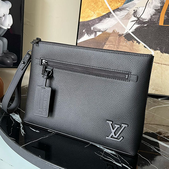 Louis Vuitton Vzletové Pouzdro černé M69837