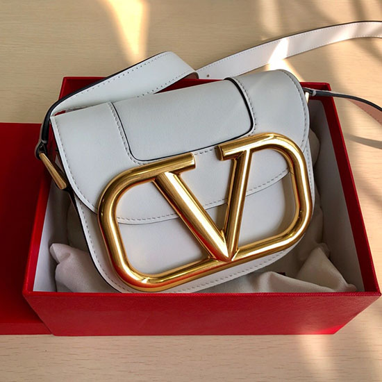 Valentino Malá Supervee Crossbody Kabelka Z Telecí Kůže Bílá V07194