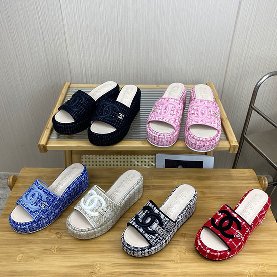 Chanel Slides Snc042701