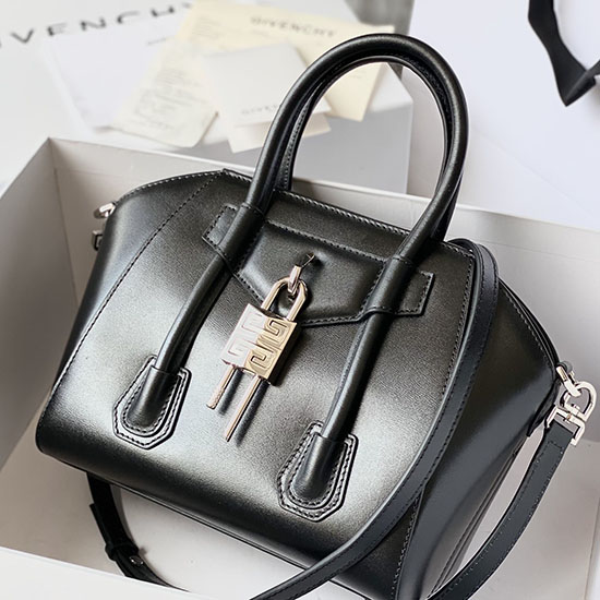 Givenchy Mini Antigona Lock Lædertaske Sort Med Sølv G199115