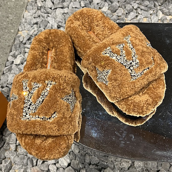 Louis Vuitton Uld Slides Sjl091301