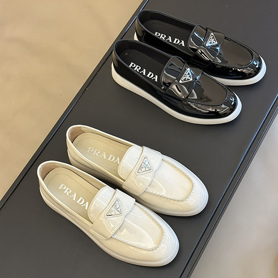 Prada Patent Loafers Snp080602