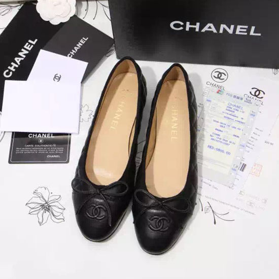 Chanel Ballerinas Aus Schwarzem Lammfell Mit Kappe Ch1640