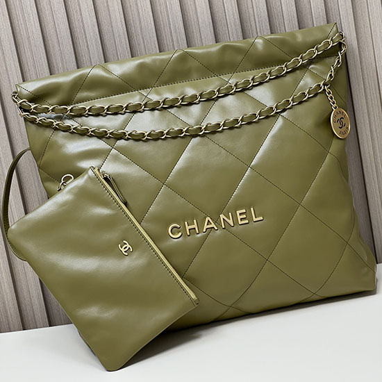 Chanel Glänzende Kalbslederhandtasche Grün As3261