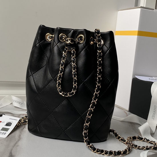 Chanel Rucksack Schwarz AS4810