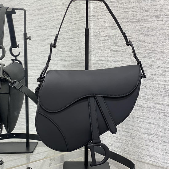 Dior Glattleder-Satteltasche Mit Riemen Schwarz M0455