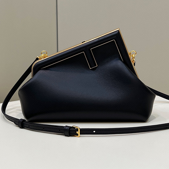 Fendi Erste Kleine Ledertasche Schwarz F80018