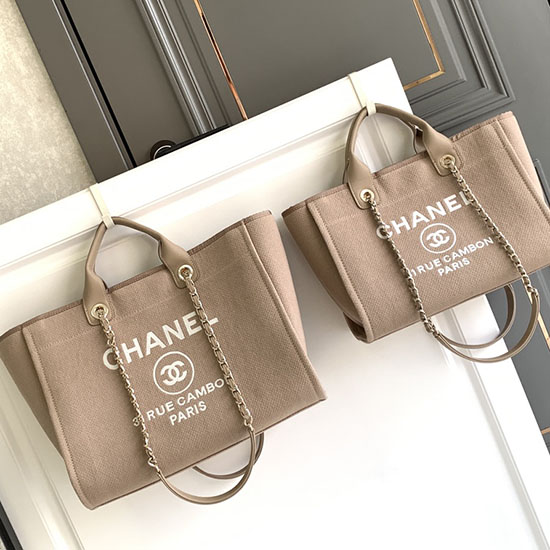 Große Chanel Canvas-Einkaufstasche Beige AS66941