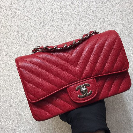 Klassische Chanel Chevron Kleine Umhängetasche Rot Mit Silbernen Beschlägen CF1116