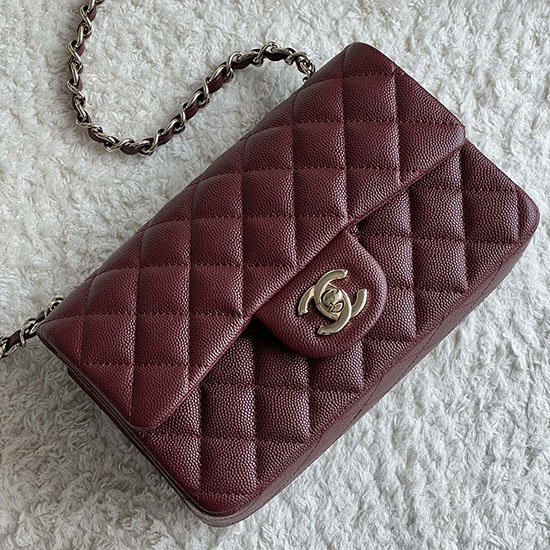 Klassische Kleine Chanel-Klappentasche Aus Gekörntem Kalbsleder Burgunderrot CF1116