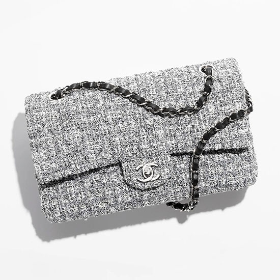 Klassische Mittelgroße Chanel-Tweed-Klappentasche A01112