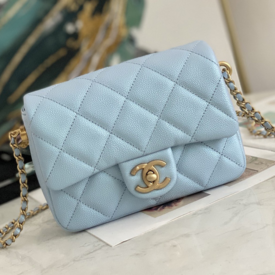 Kleine Chanel-Tasche Aus Genarbtem Kalbsleder Glänzend Himmelblau AS2855